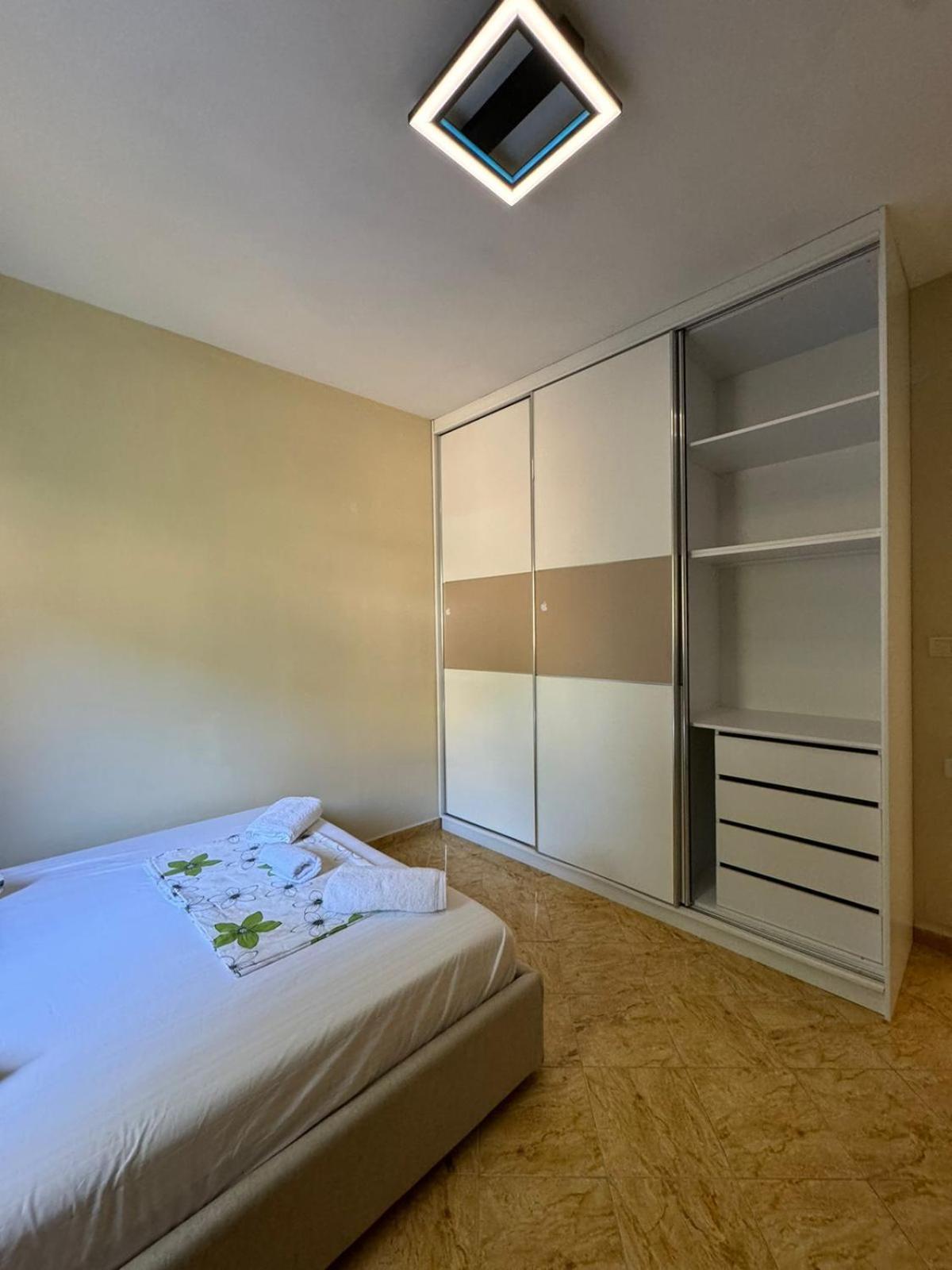 Miri Apartments Саранда Экстерьер фото